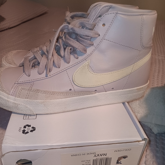Nike Blazer Mid 77 Mauve Women's Size 8 - Picture 3 of 6